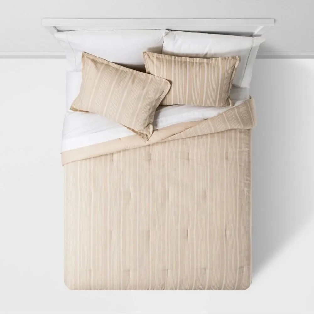 New Classic Stripe Comforter & Sham Set - Threshold sz Fill/Queen